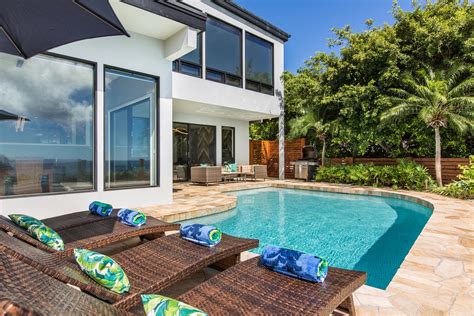 The property is tucked away one house back from the road into Lanikai, and described by guests as "a little oasis of quiet and calm. . Honolulu rentals